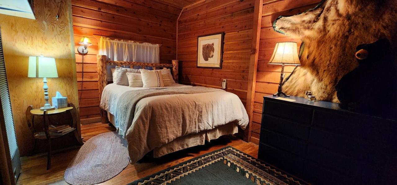 Bear Creek Ranch Bed & Breakfast Essex Exterior foto